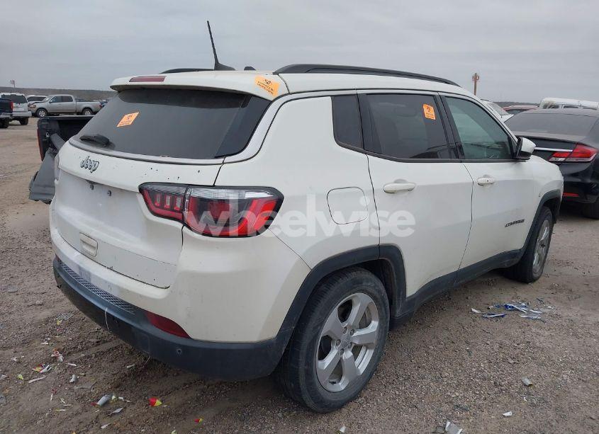 Photo 4 of 2019 Jeep Compass LATITUDE FWD (VIN 3C4NJCBBXKT802046)