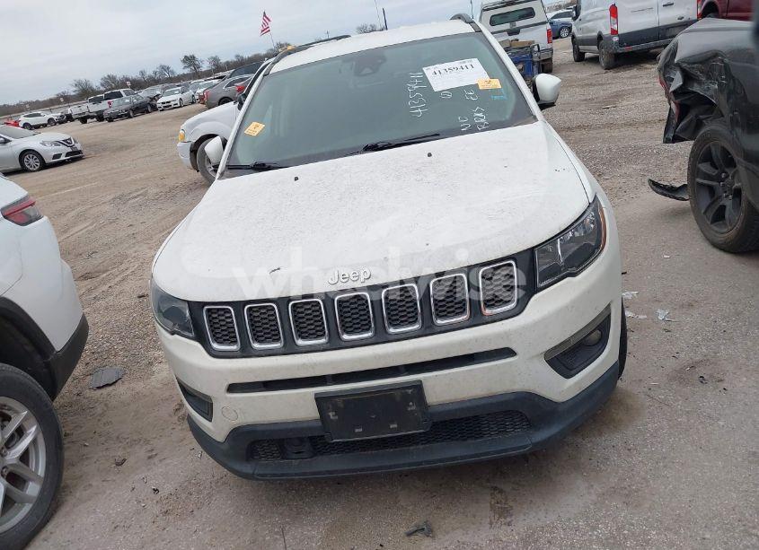 Photo 6 of 2019 Jeep Compass LATITUDE FWD (VIN 3C4NJCBBXKT802046)