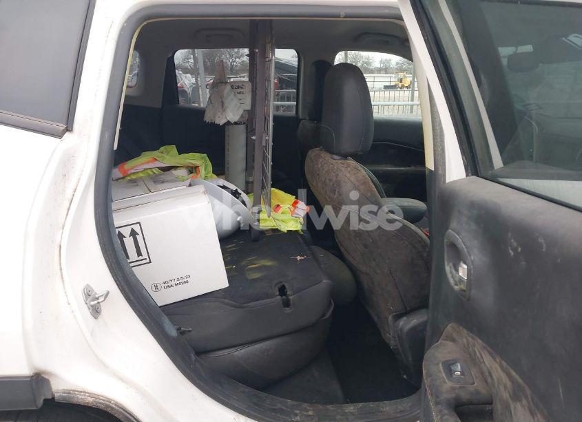 Photo 8 of 2019 Jeep Compass LATITUDE FWD (VIN 3C4NJCBBXKT802046)