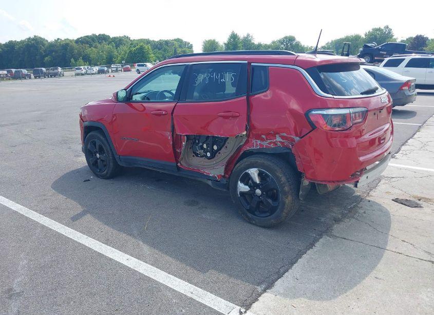 Photo 3 of 2019 Jeep Compass LATITUDE FWD (VIN 3C4NJCBBXKT843857)