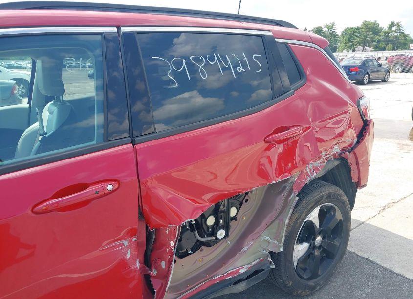 Photo 6 of 2019 Jeep Compass LATITUDE FWD (VIN 3C4NJCBBXKT843857)