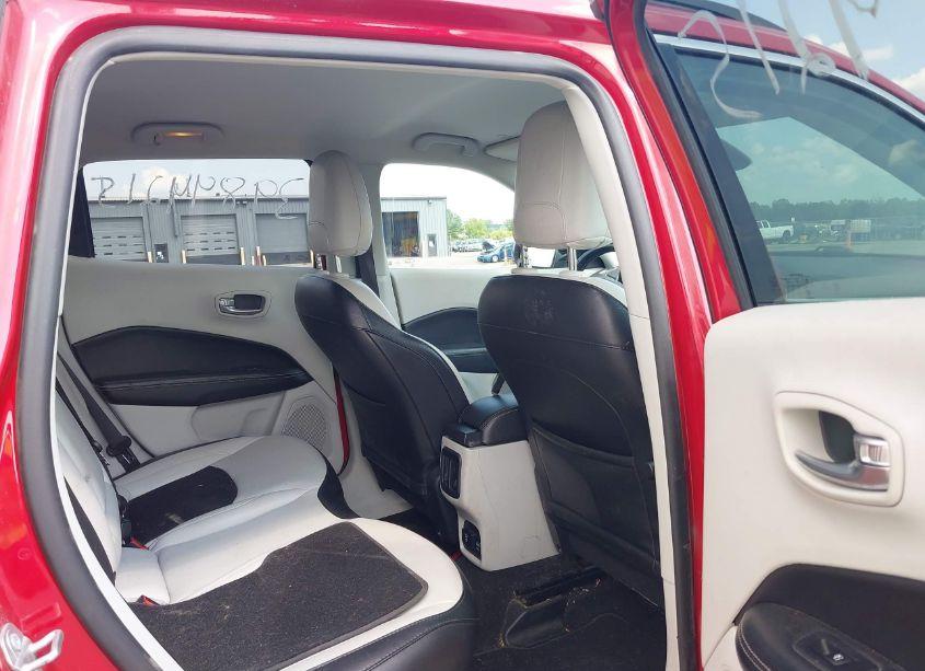 Photo 8 of 2019 Jeep Compass LATITUDE FWD (VIN 3C4NJCBBXKT843857)