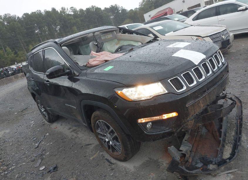 2020 Jeep Compass SUN AND WHEEL FWD (VIN 3C4NJCBBXLT212561) main photo