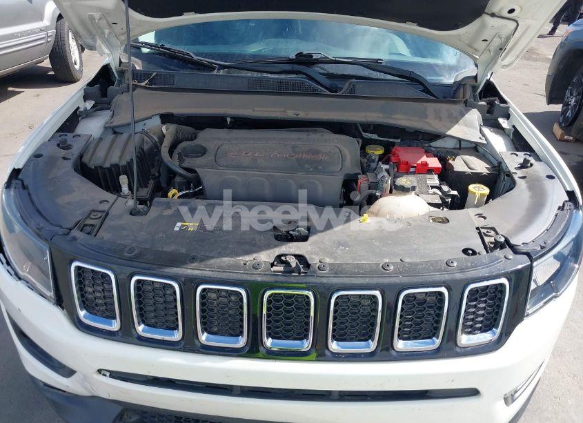 Photo 10 of 2021 Jeep Compass LATITUDE FWD (VIN 3C4NJCBBXMT581213)