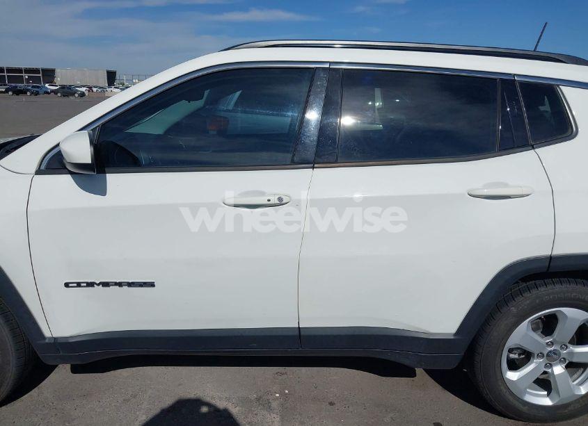 Photo 14 of 2021 Jeep Compass LATITUDE FWD (VIN 3C4NJCBBXMT581213)