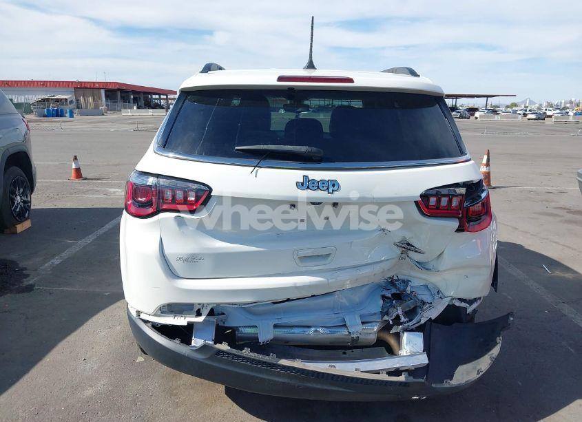 Photo 16 of 2021 Jeep Compass LATITUDE FWD (VIN 3C4NJCBBXMT581213)