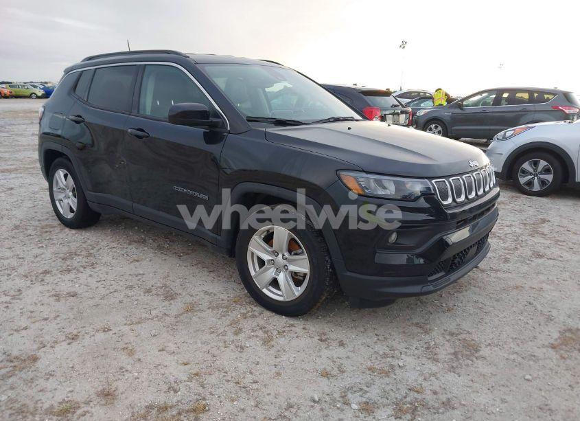 2022 Jeep Compass LATITUDE FWD (VIN 3C4NJCBBXNT155765) main photo