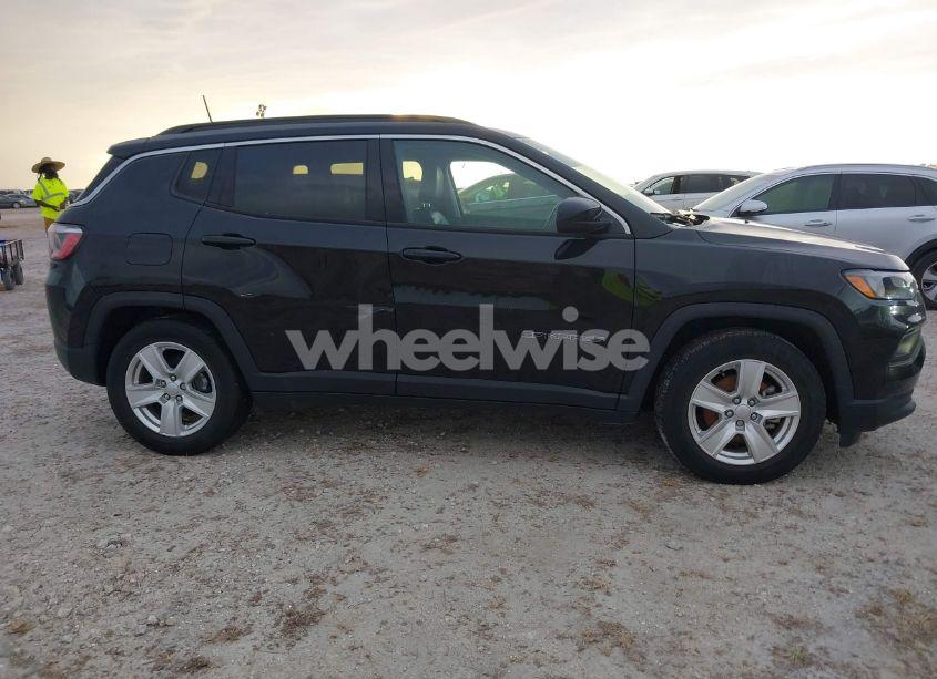 Photo 13 of 2022 Jeep Compass LATITUDE FWD (VIN 3C4NJCBBXNT155765)