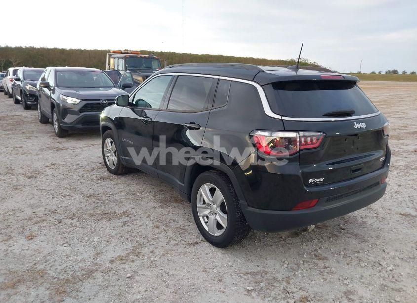 Photo 3 of 2022 Jeep Compass LATITUDE FWD (VIN 3C4NJCBBXNT155765)