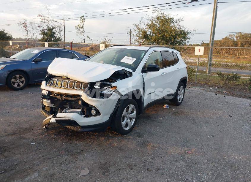 Photo 2 of 2022 Jeep Compass LATITUDE FWD (VIN 3C4NJCBBXNT177846)