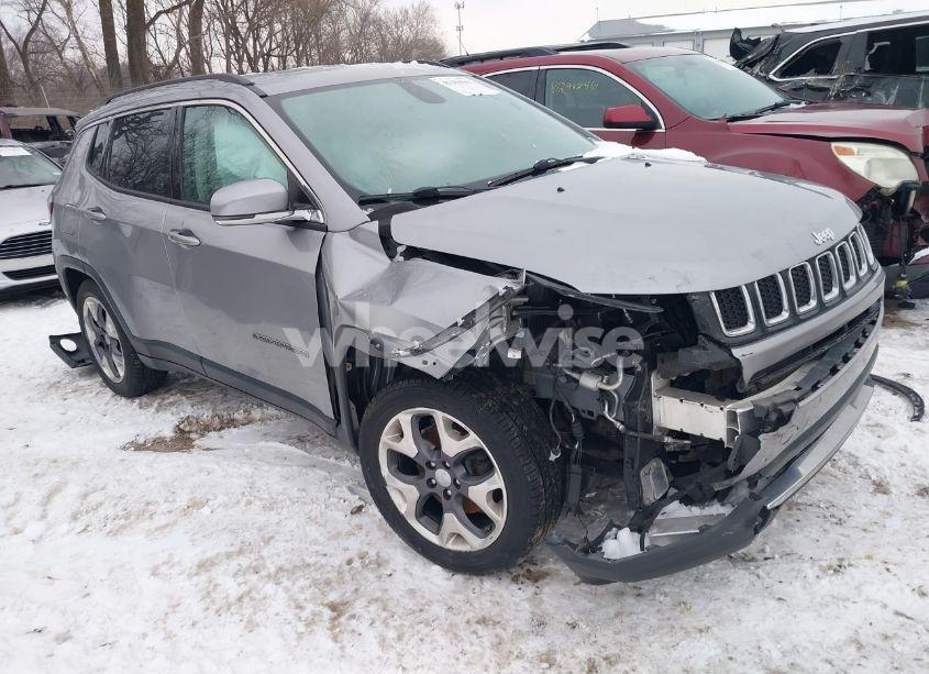 2019 Jeep Compass LIMITED FWD (VIN 3C4NJCCB0KT819355) main photo