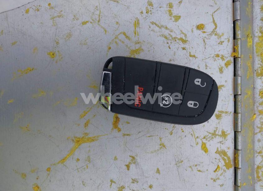 Photo 11 of 2019 Jeep Compass LIMITED FWD (VIN 3C4NJCCB0KT819355)