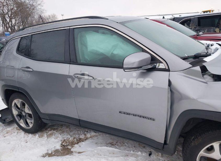 Photo 13 of 2019 Jeep Compass LIMITED FWD (VIN 3C4NJCCB0KT819355)