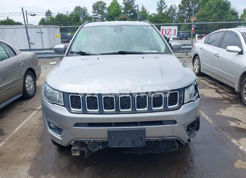 Photo 12 of 2021 Jeep Compass LIMITED FWD (VIN 3C4NJCCB0MT573569)