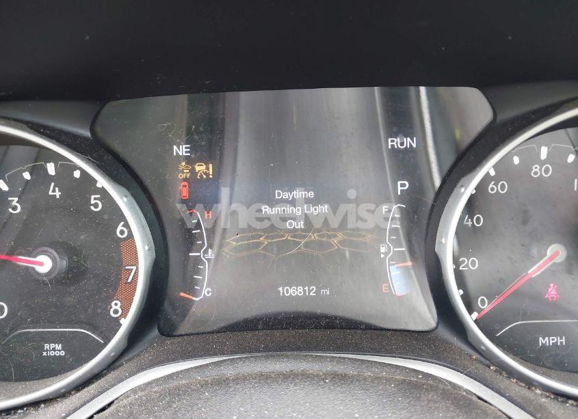 Photo 7 of 2021 Jeep Compass LIMITED FWD (VIN 3C4NJCCB0MT573569)