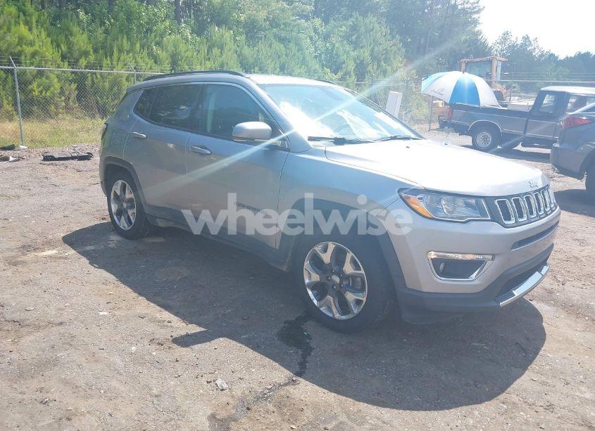 2019 Jeep Compass LIMITED FWD (VIN 3C4NJCCB1KT660054) main photo