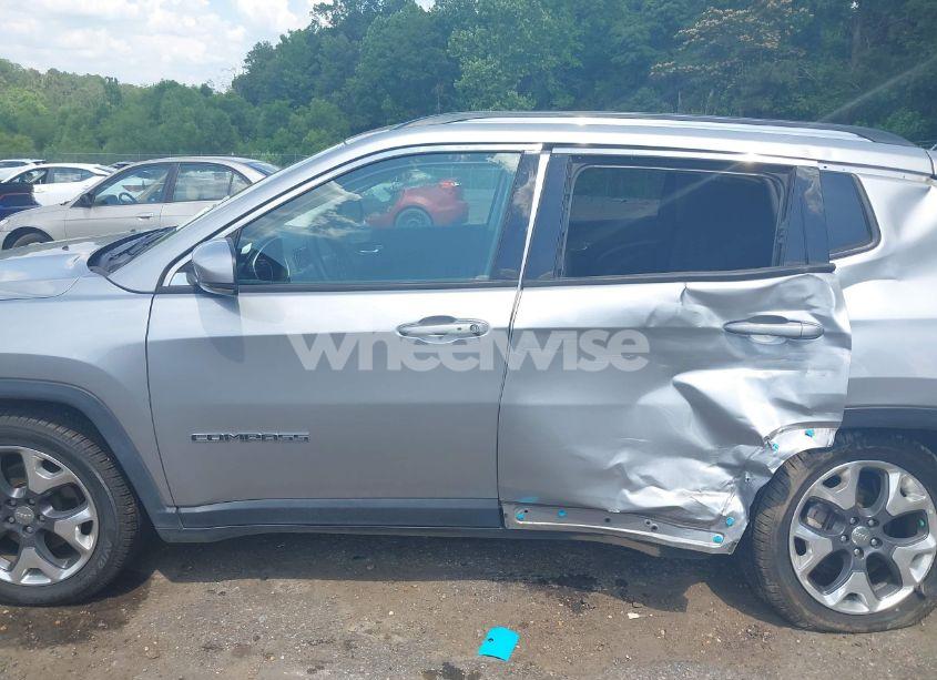 Photo 14 of 2019 Jeep Compass LIMITED FWD (VIN 3C4NJCCB1KT660054)