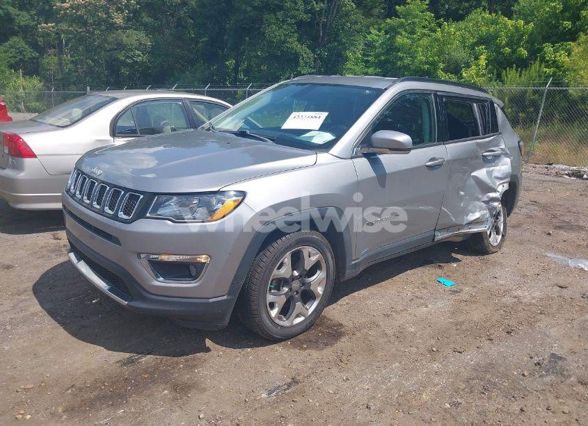 Photo 2 of 2019 Jeep Compass LIMITED FWD (VIN 3C4NJCCB1KT660054)
