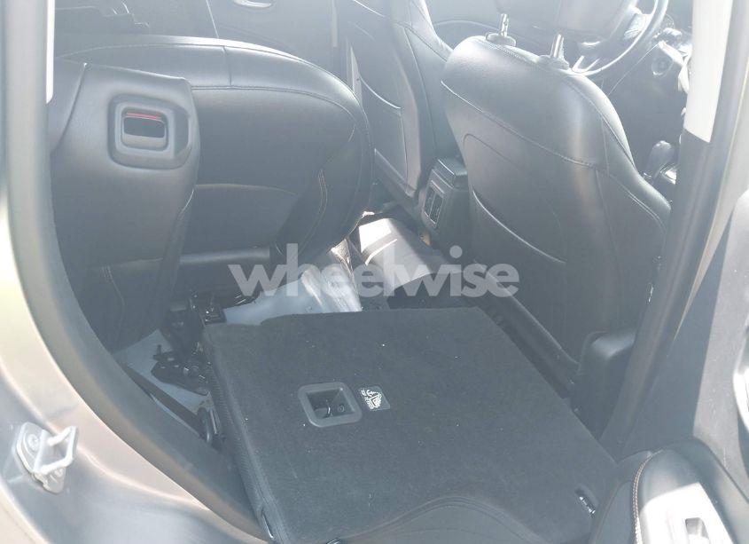 Photo 8 of 2019 Jeep Compass LIMITED FWD (VIN 3C4NJCCB1KT660054)