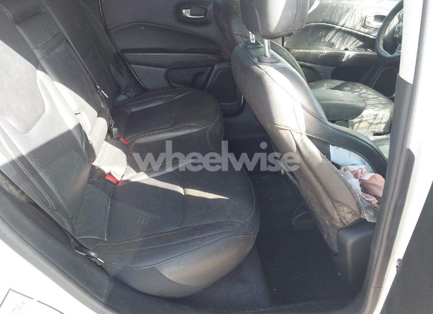 Photo 8 of 2019 Jeep Compass LIMITED FWD (VIN 3C4NJCCB1KT675802)