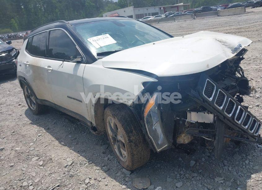 2019 Jeep Compass LIMITED FWD (VIN 3C4NJCCB1KT711312) main photo