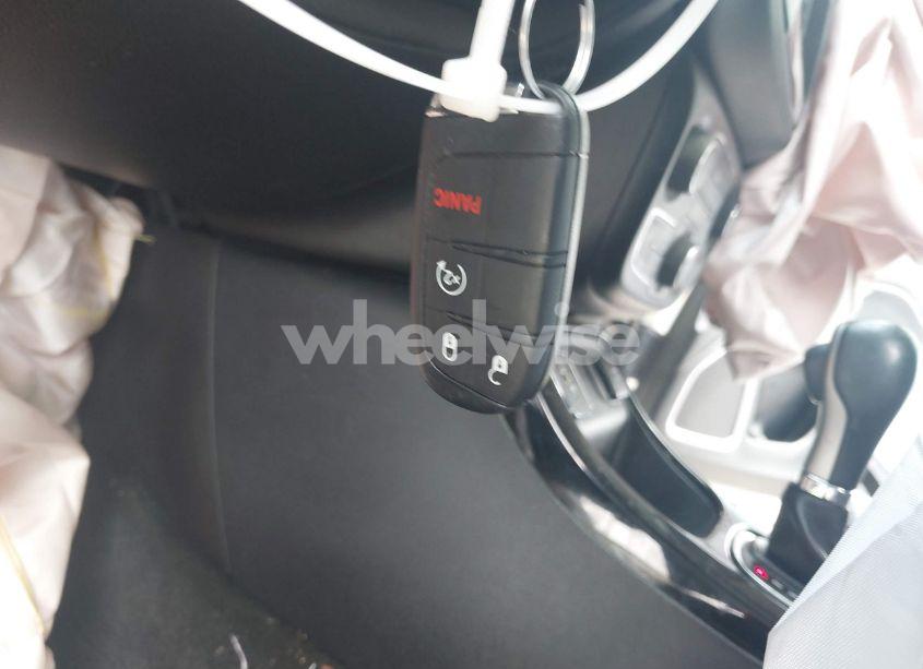 Photo 11 of 2019 Jeep Compass LIMITED FWD (VIN 3C4NJCCB1KT711312)