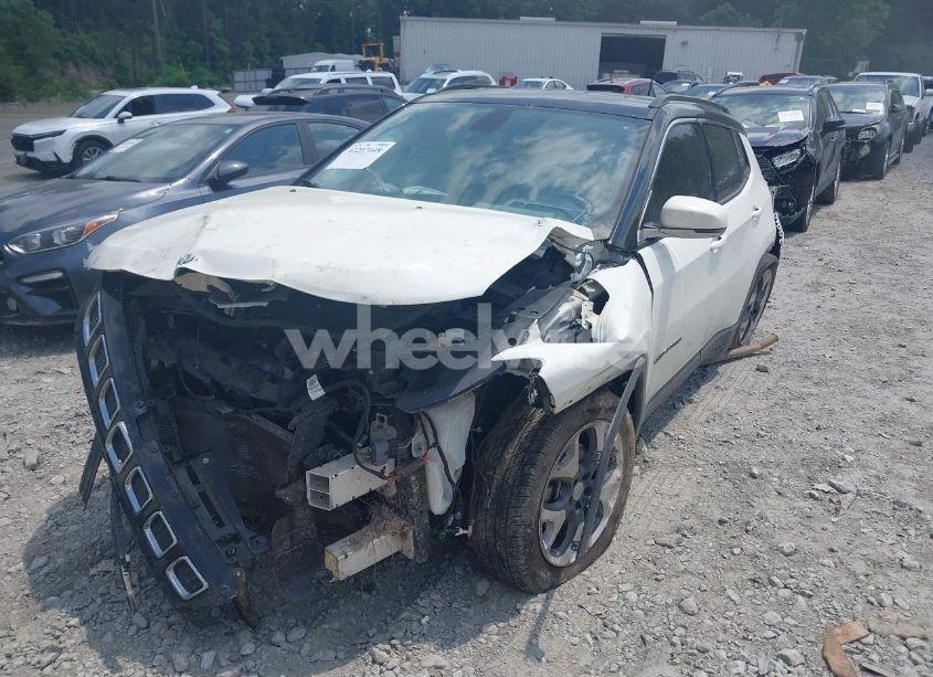 Photo 2 of 2019 Jeep Compass LIMITED FWD (VIN 3C4NJCCB1KT711312)