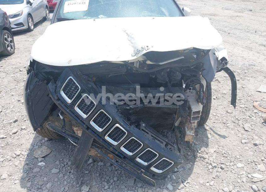 Photo 6 of 2019 Jeep Compass LIMITED FWD (VIN 3C4NJCCB1KT711312)