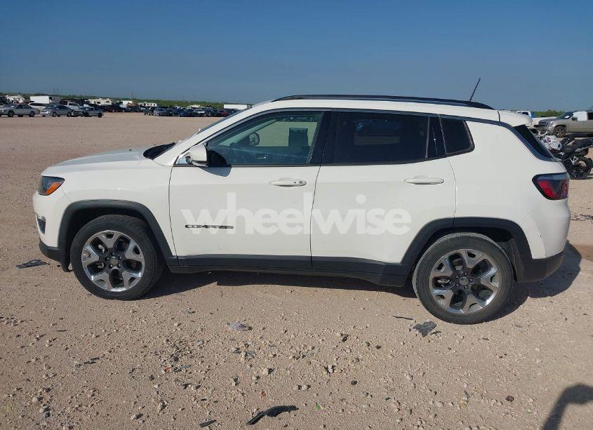 Photo 14 of 2020 Jeep Compass LIMITED FWD (VIN 3C4NJCCB1LT123329)