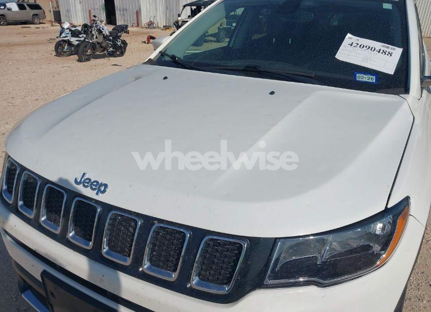 Photo 6 of 2020 Jeep Compass LIMITED FWD (VIN 3C4NJCCB1LT123329)