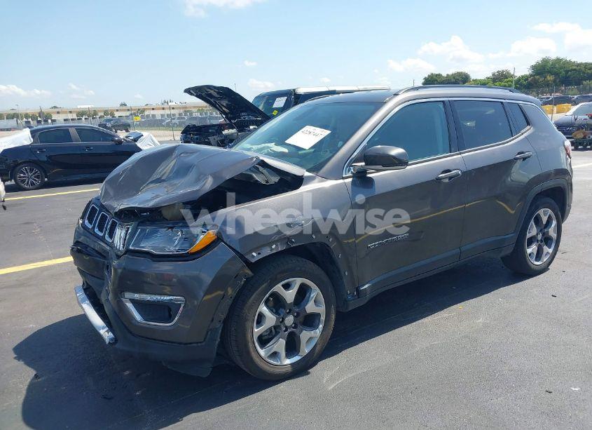 Photo 2 of 2019 Jeep Compass LIMITED FWD (VIN 3C4NJCCB2KT660077)