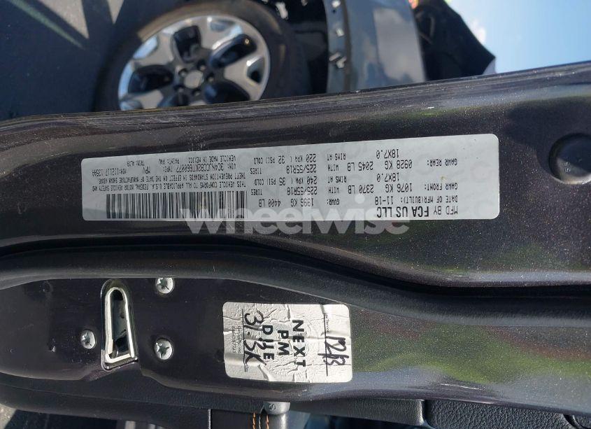 Photo 9 of 2019 Jeep Compass LIMITED FWD (VIN 3C4NJCCB2KT660077)