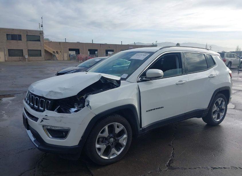 Photo 2 of 2019 Jeep Compass LIMITED FWD (VIN 3C4NJCCB2KT777853)
