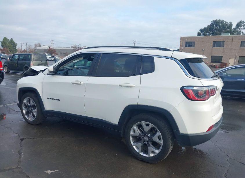 Photo 3 of 2019 Jeep Compass LIMITED FWD (VIN 3C4NJCCB2KT777853)
