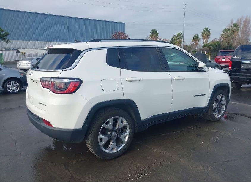 Photo 4 of 2019 Jeep Compass LIMITED FWD (VIN 3C4NJCCB2KT777853)