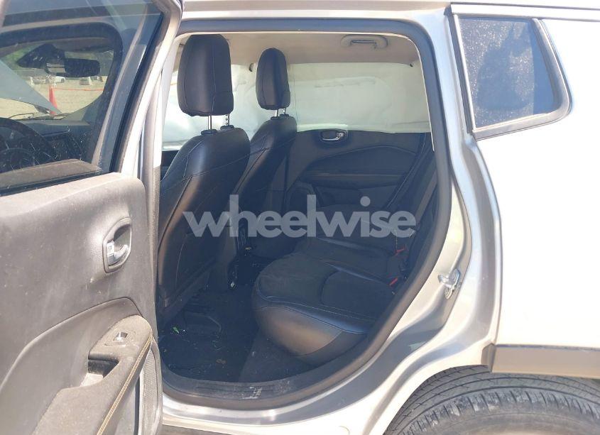 Photo 8 of 2020 Jeep Compass LIMITED FWD (VIN 3C4NJCCB2LT179702)