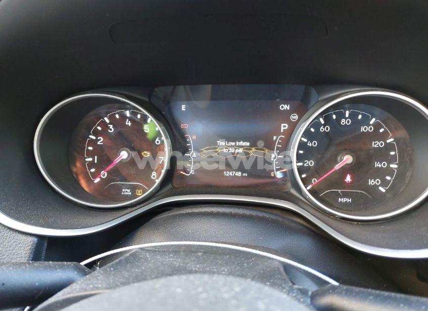 Photo 7 of 2020 Jeep Compass LIMITED FWD (VIN 3C4NJCCB3LT150578)