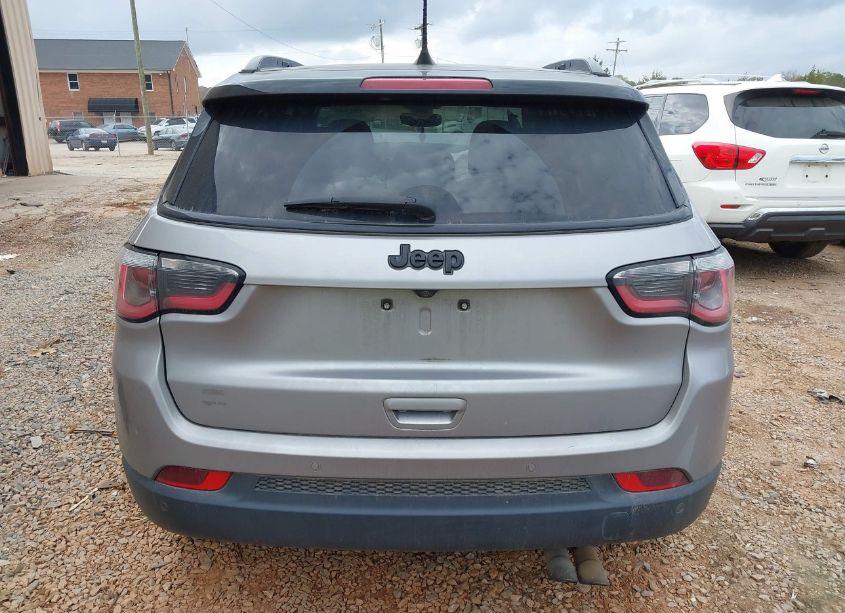 Photo 16 of 2019 Jeep Compass HIGH ALTITUDE FWD (VIN 3C4NJCCB4KT667564)