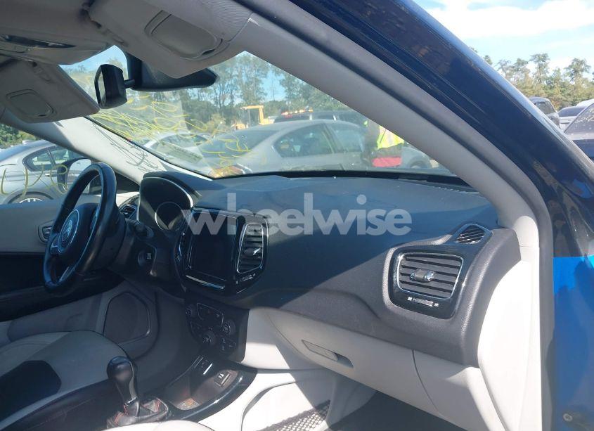 Photo 5 of 2020 Jeep Compass LIMITED FWD (VIN 3C4NJCCB4LT125706)