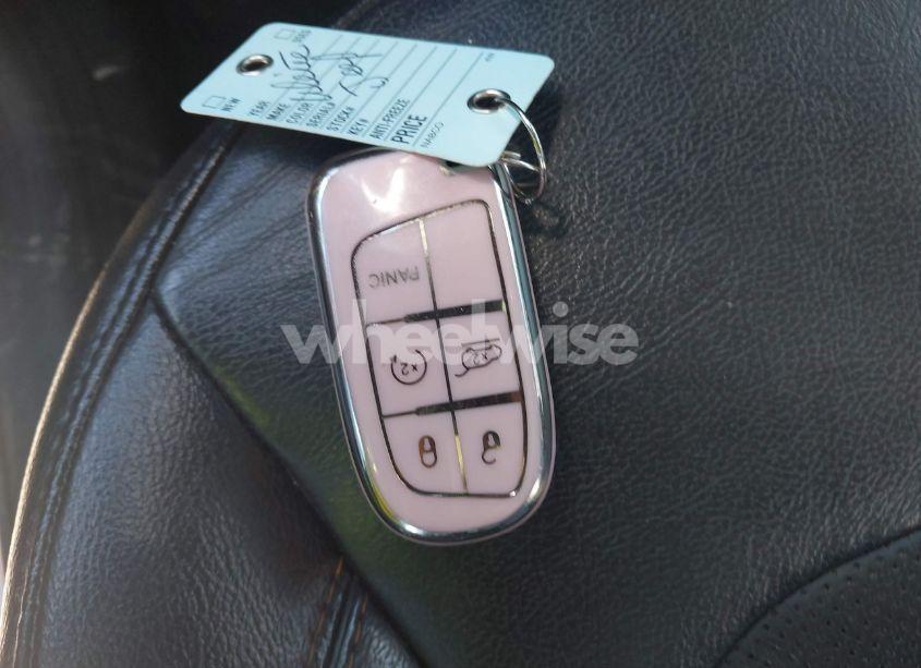 Photo 11 of 2018 Jeep Compass LIMITED FWD (VIN 3C4NJCCB5JT411173)