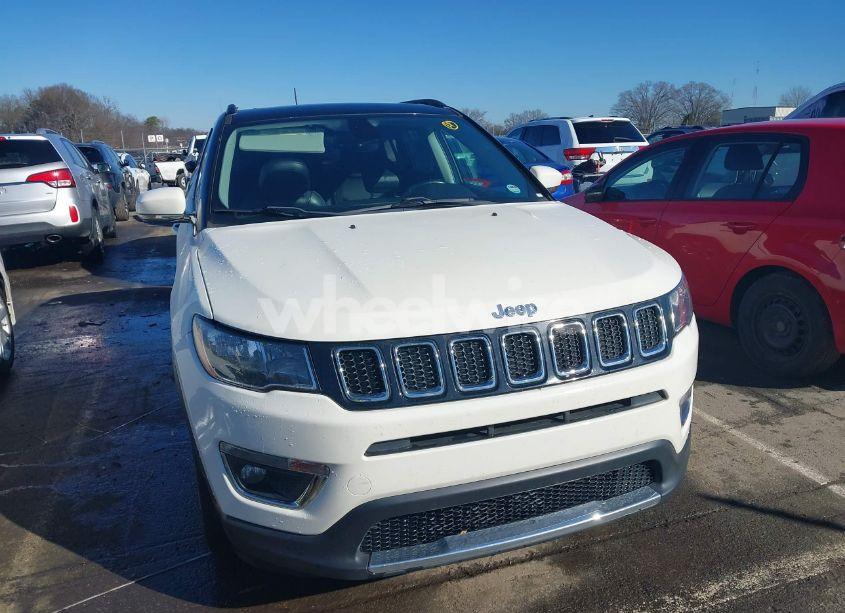 Photo 12 of 2018 Jeep Compass LIMITED FWD (VIN 3C4NJCCB5JT411173)