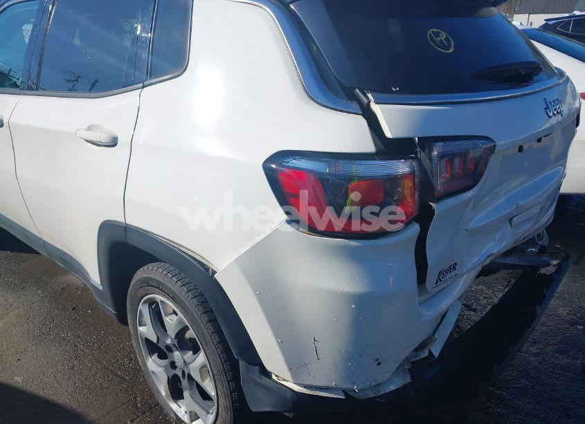 Photo 17 of 2018 Jeep Compass LIMITED FWD (VIN 3C4NJCCB5JT411173)