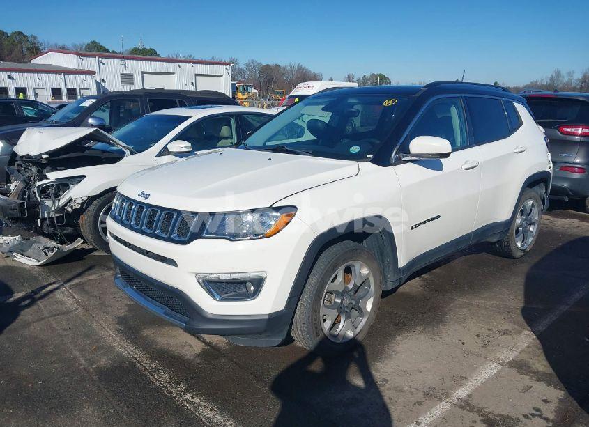 Photo 2 of 2018 Jeep Compass LIMITED FWD (VIN 3C4NJCCB5JT411173)