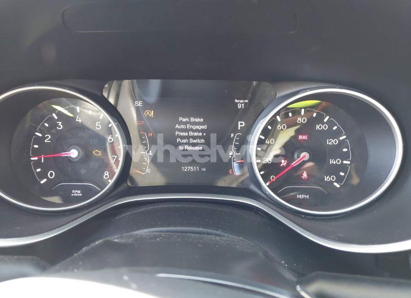 Photo 7 of 2018 Jeep Compass LIMITED FWD (VIN 3C4NJCCB5JT411173)