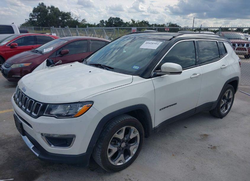 Photo 2 of 2018 Jeep Compass LIMITED FWD (VIN 3C4NJCCB6JT181515)