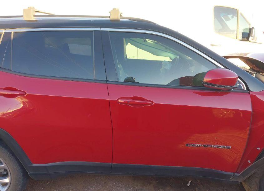 Photo 13 of 2019 Jeep Compass LIMITED FWD (VIN 3C4NJCCB6KT749151)