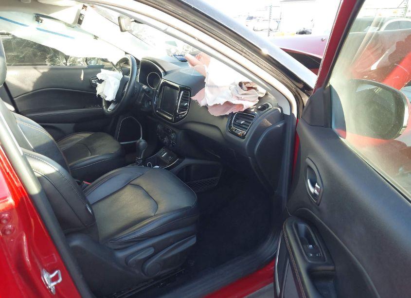 Photo 5 of 2019 Jeep Compass LIMITED FWD (VIN 3C4NJCCB6KT749151)