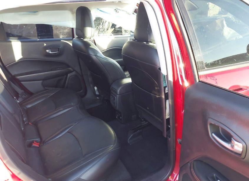 Photo 8 of 2019 Jeep Compass LIMITED FWD (VIN 3C4NJCCB6KT749151)