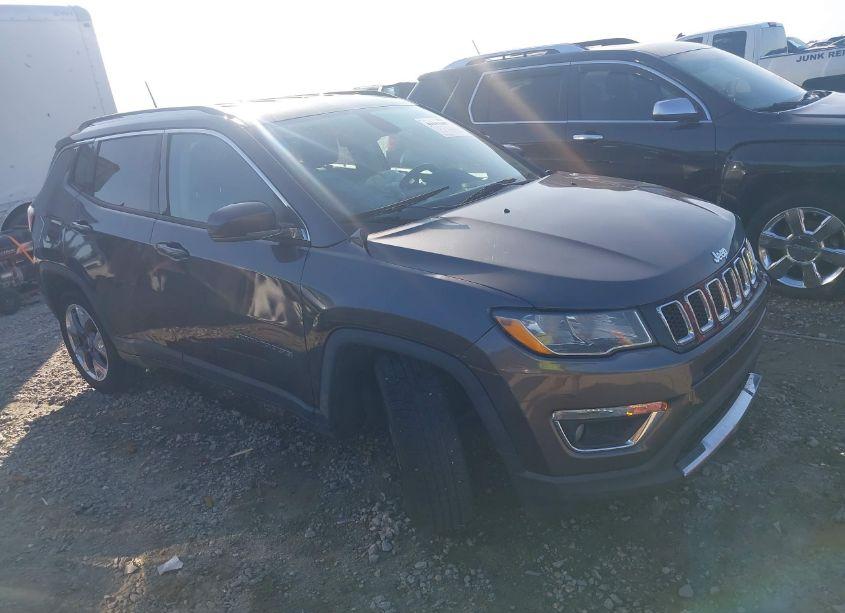 2020 Jeep Compass LIMITED FWD (VIN 3C4NJCCB6LT152633) main photo