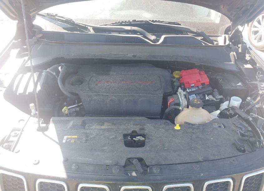 Photo 10 of 2020 Jeep Compass LIMITED FWD (VIN 3C4NJCCB6LT152633)